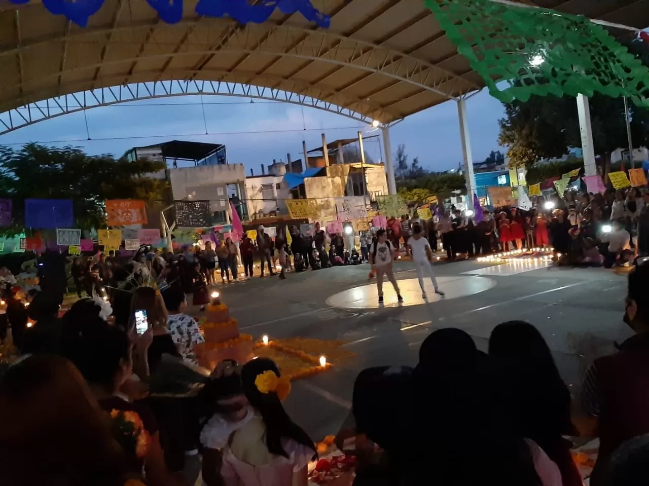 Celebran en Cedecos de Uruapan el día de muertos